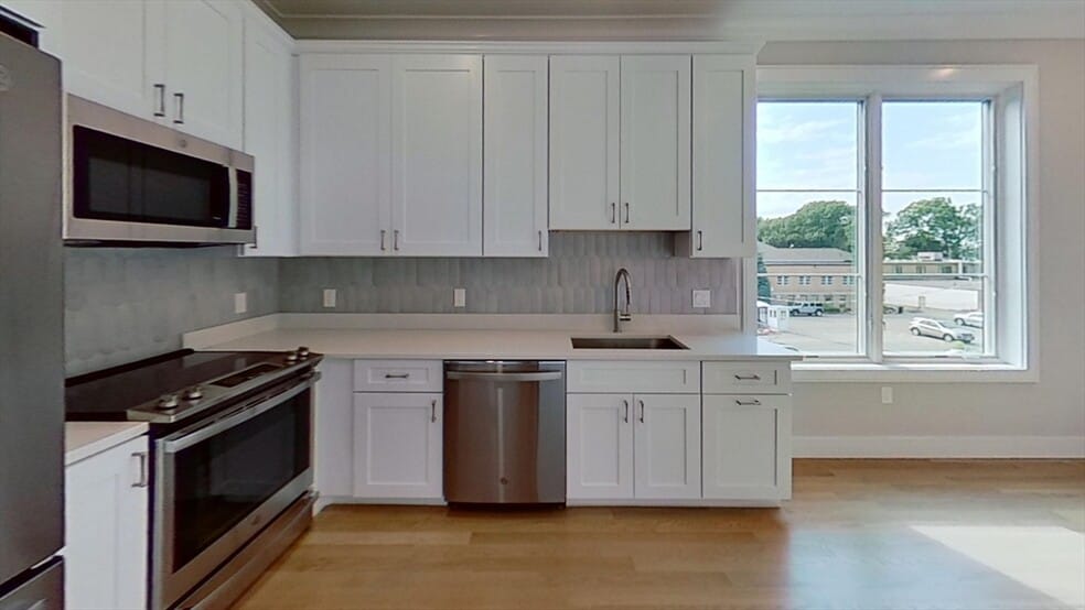 104 Warren St unit 3, Brighton, MA 02135 - photo 1