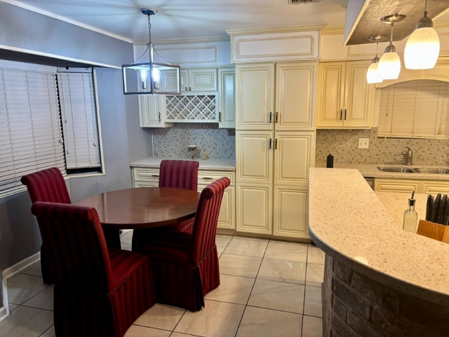 9319 Rentur Dr unit 9319 Primary Suit, Houston, TX 77031 - photo 4