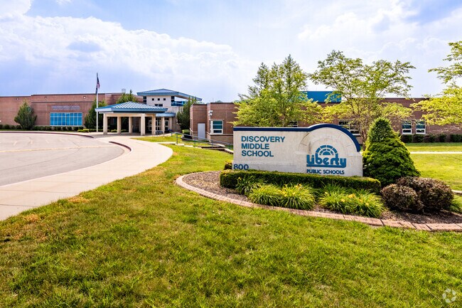 Discovery Middle School serves students from 6th through 8th grade.