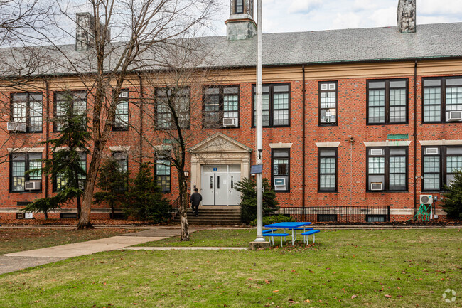 Kelly Elementary School