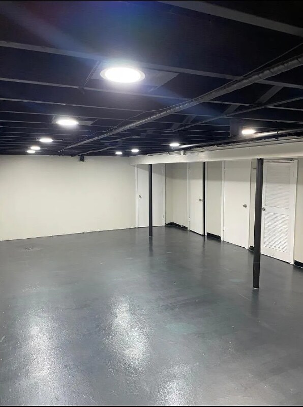 12327 S Justine St, Calumet Park, IL 60827 - photo 6