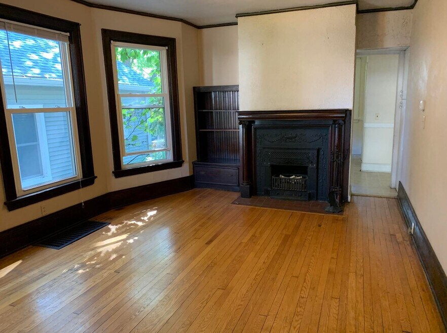 1037 Jenifer St unit 1, Madison, WI 53703 - photo 1