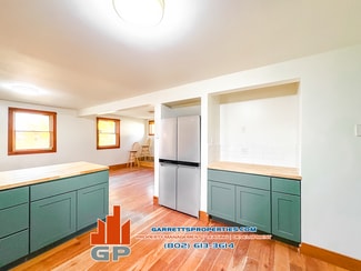 175 Palmer Ct, Shelburne, VT 05482