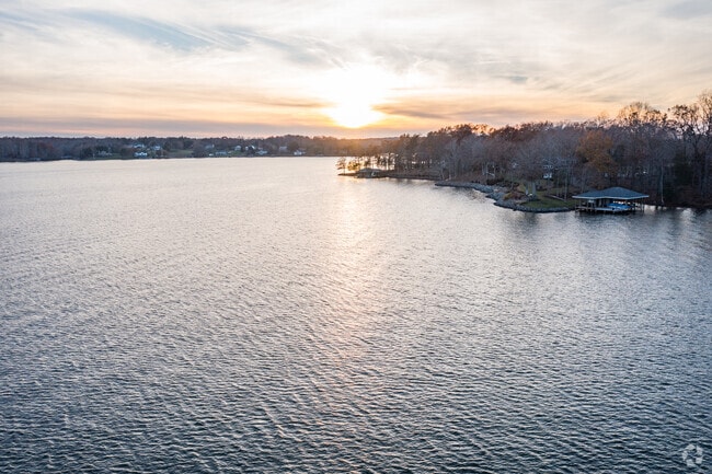 Margo residents escape to the breathtaking views of Lake Anna for relaxation.