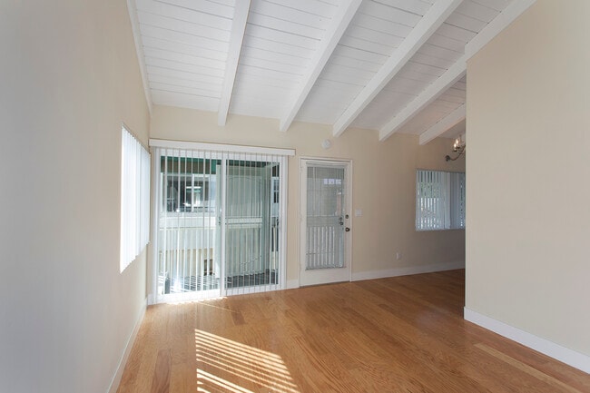 3733 Riviera Dr, San Diego, CA 92109 - photo 3