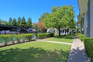 8670 Fair Oaks Blvd, Carmichael, CA 95608