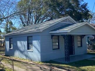 1557 Van Dorn St, Mobile, AL 36604