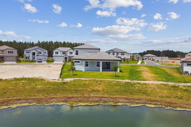 1697 Suttonset Trail, Zephyrhills, FL 33541 - photo 3