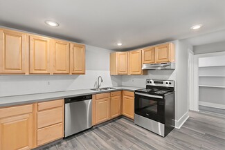 415-419 S Fawcett Ave, Tacoma, WA 98402