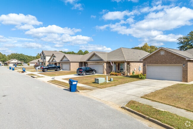 A beautiful row of homes that display popular home styles in Outer West Mobile.