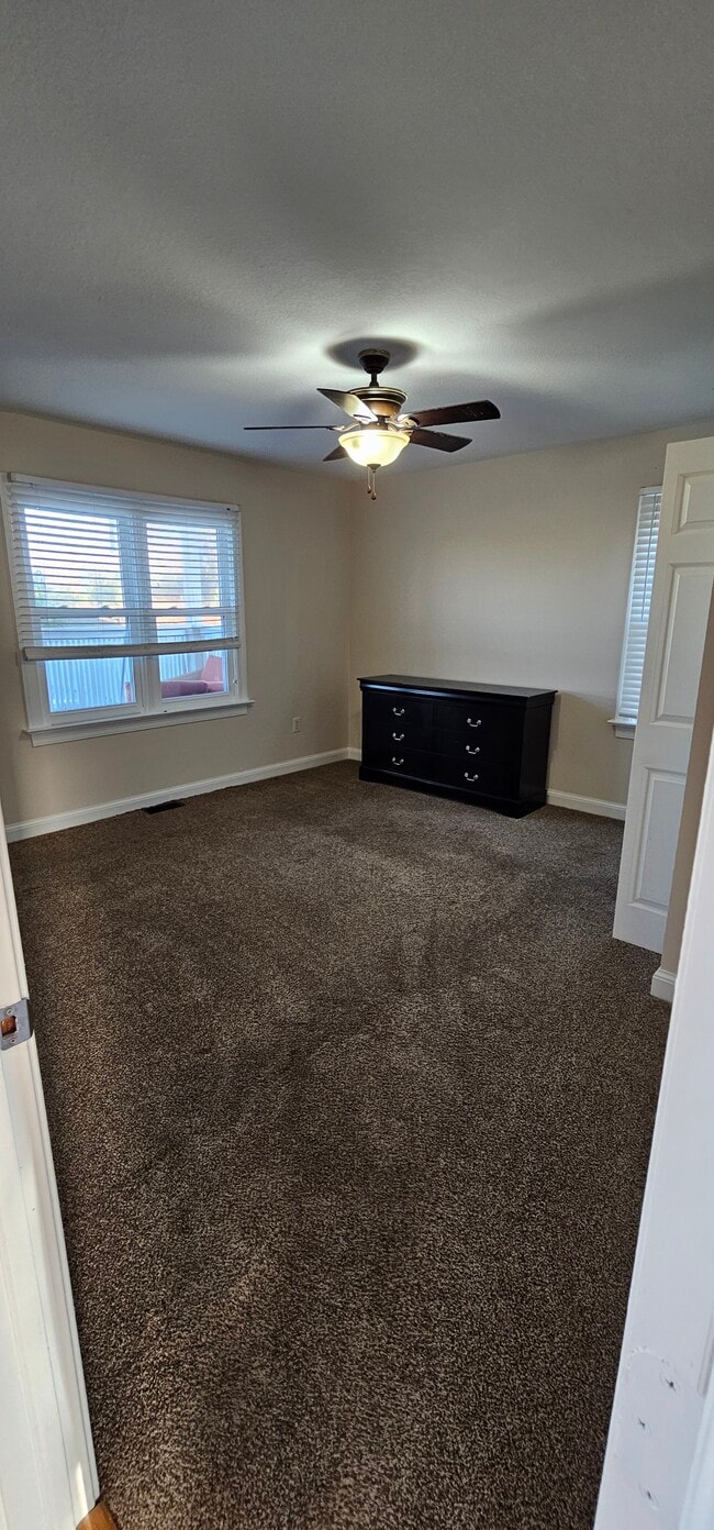 Bedroom 2 (Downstairs)