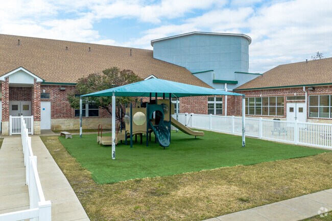 Guidepost Montessori at Stonebriar