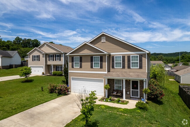 New Colonial Revivals have begun to pop up in Mascot.