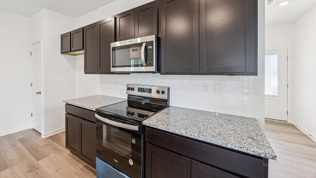 3003 Grace Marie Way unit 36206372, New Albany, IN 47150 - photo 4