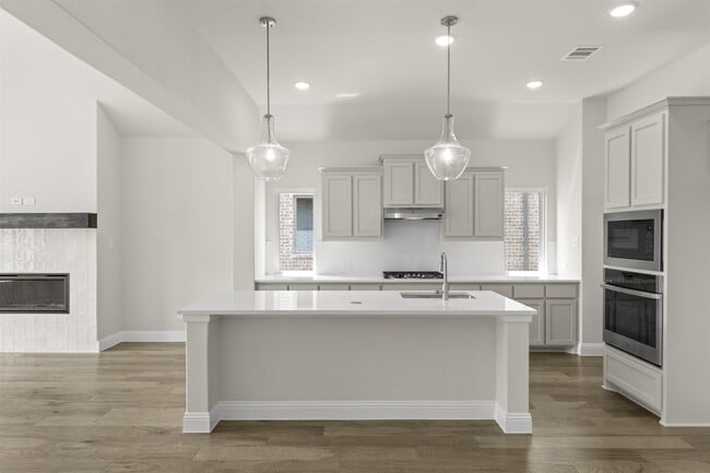 14462 McClint St, Pilot Point, TX 76258 - photo 6