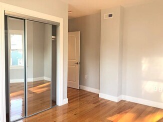 31 Middle St Unit 31-A, Newton, MA 02458