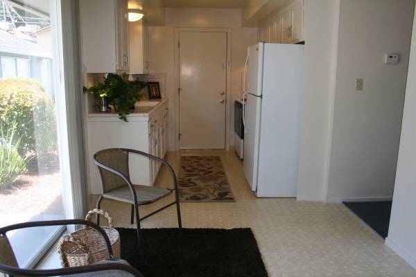 3357 E Fairmont Ave unit C, Fresno, CA 93726 - photo 3