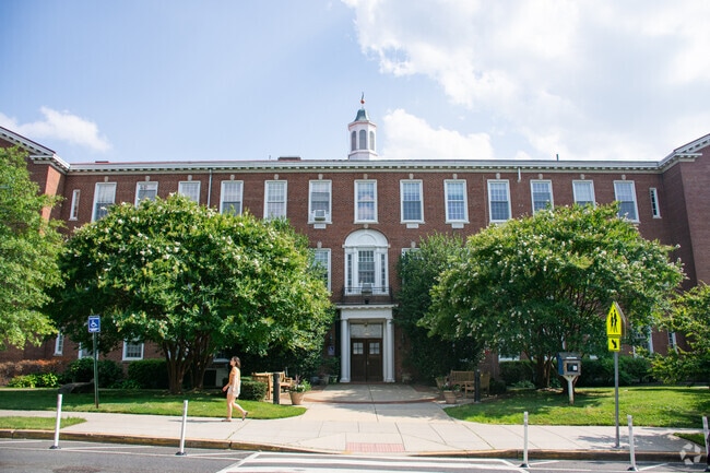 The Janney Elementary School is a public elementary school from Pre-K through 5th grade.