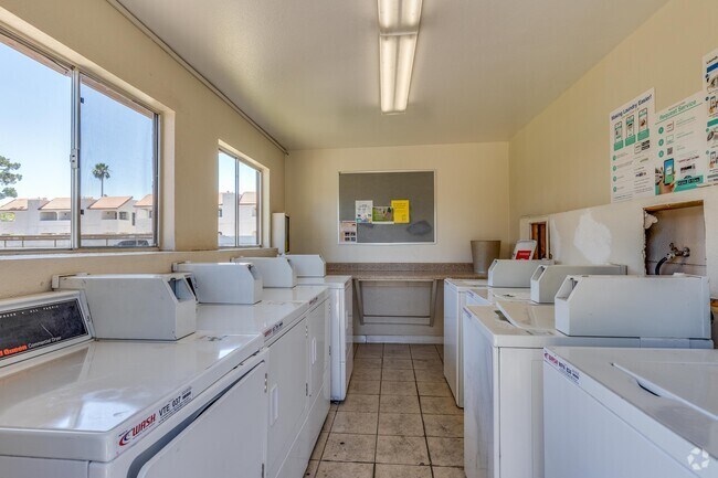 Tamarus Villas, Las Vegas, NV 89119 - photo 4