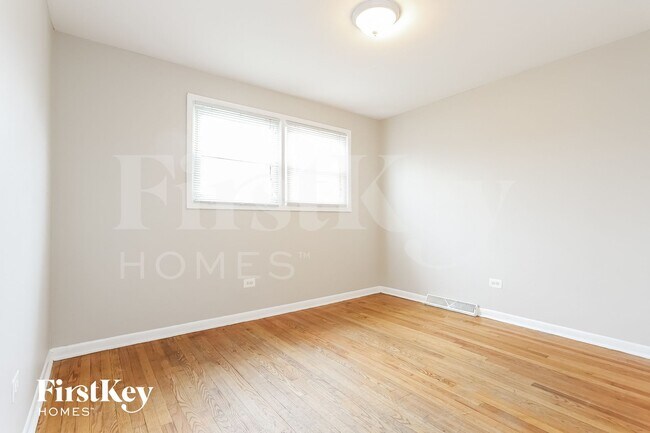 3028 W 141st St, Blue Island, IL 60406 - photo 5