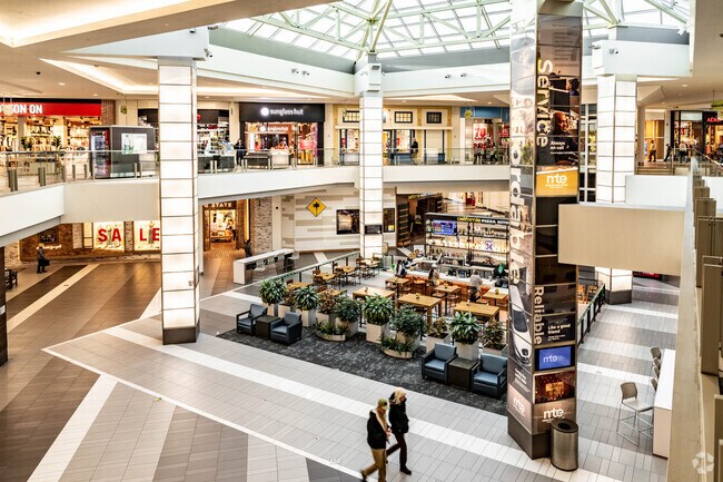 The Coolsprings mall is a great place for shopping and dinner in the Brentwood neighborhood