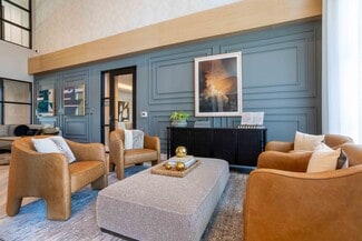 15635 Memorial Dr, Houston, TX 77079
