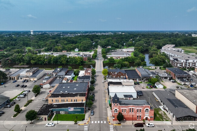 Historic downtown Delano has quaint shopping boutiques and restaurants.