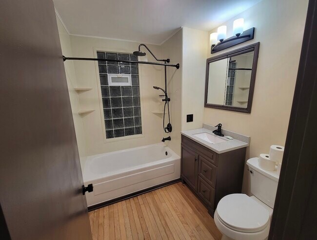 3747 E Pulaski Ave, Cudahy, WI 53110 - photo 5