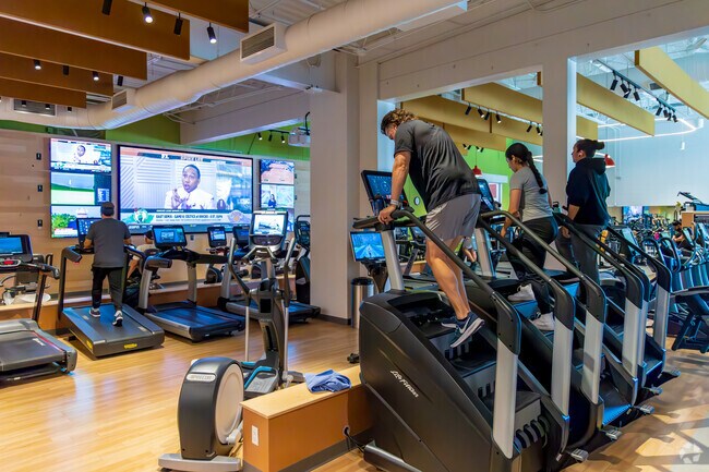 Healthy living starts at Eagle Point Recreation Center steps from Tichy homes in Commerce City.