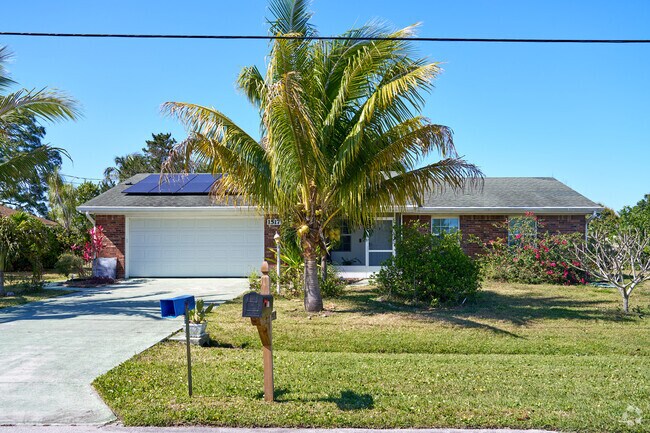 A large amount of homes in Sandpiper Bay are Traditional ramblers, classic Florida designs.