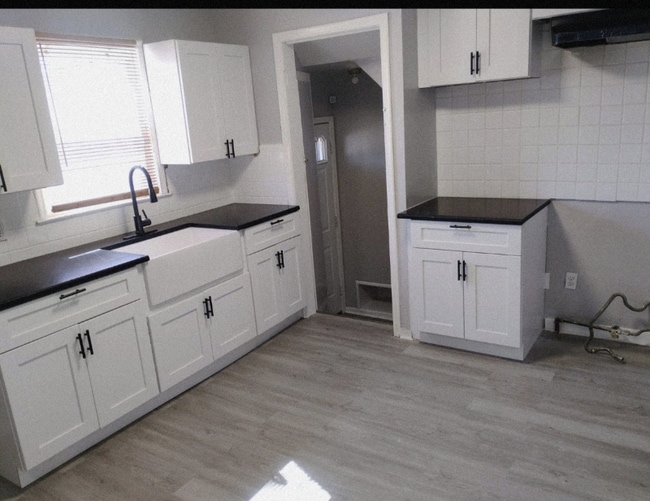 7601 Heyden St, Detroit, MI 48228 - photo 4