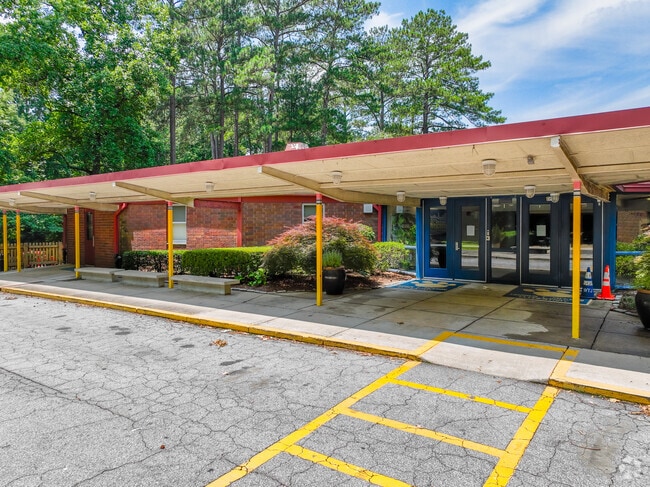 Warren T. Jackson Elementary has an International Baccalaureate (IB) program for students.