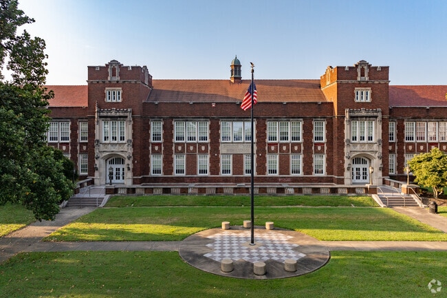 Benjamin Bosse High School has students in PK, K-12th grades.