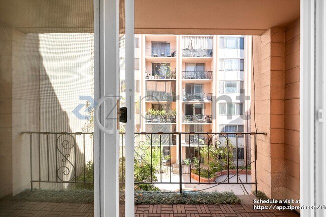 Lafayette Park Towers Condominiums, Los Angeles, CA 90057 - photo 5