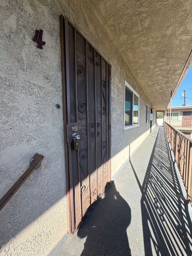 2705, Long Beach, CA 90804 - photo 5