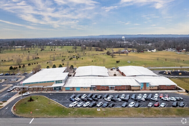 This is the overall campus of Silver Creek Primary School.