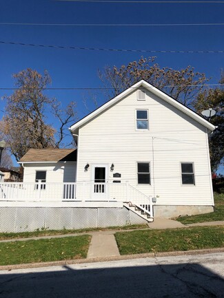 326 W 11th St, Davenport, IA 52803