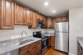 18235 73rd Ave NE, Kenmore, WA 98028