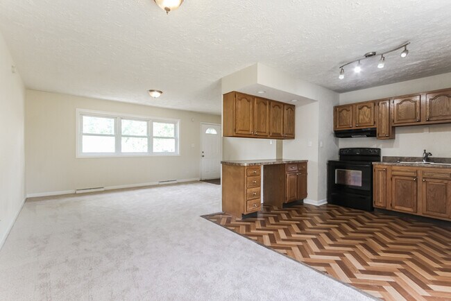 426 Pleasant Dr, Whiteland, IN 46184 - photo 6