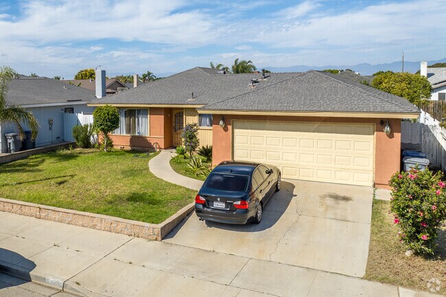 Homes in Oxnard's Lemonwood Eastmont neighborhood have well-maintained front yards.