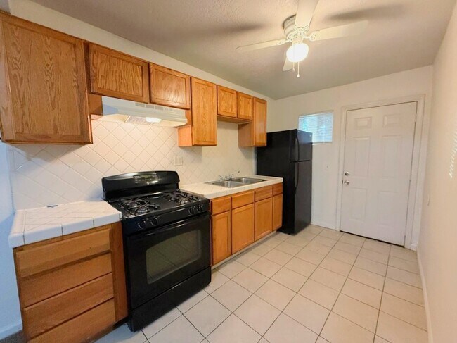 2875 M St, Merced, CA 95348 - photo 5