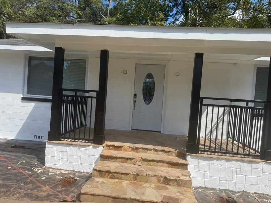 961 Eastside Dr SE, Marietta, GA 30060 - photo 1