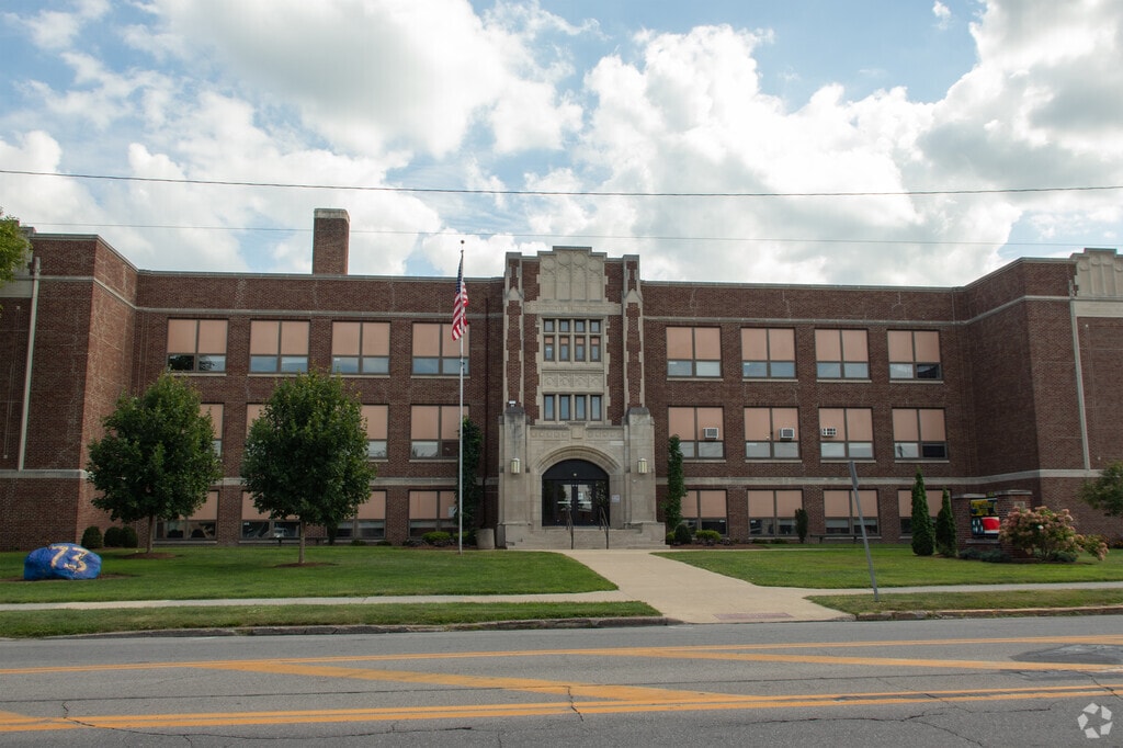 Main Street School provides education in the neighborhood of 
Huron County