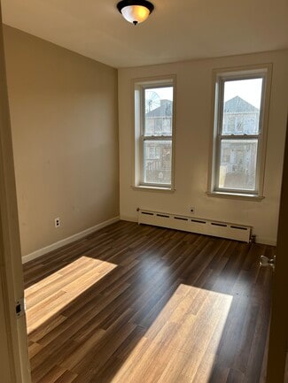 1553 W 9th St Unit 2, Brooklyn, NY 11204