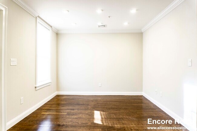 75 Morris St unit 7, Boston, MA 02128 - photo 7