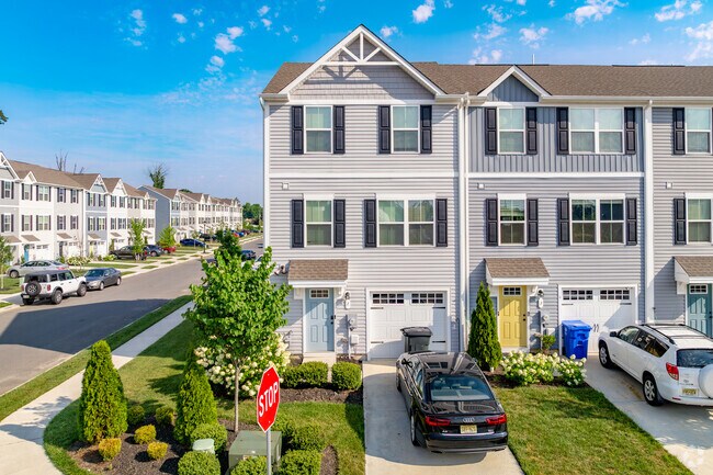 New townhomes are currently being built in Edgewater Park.