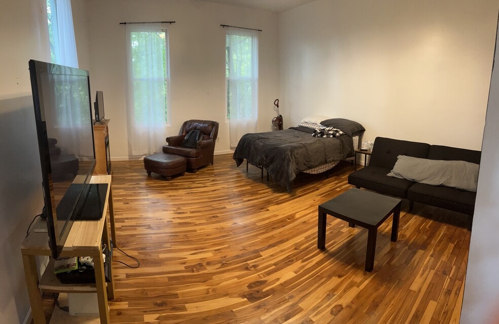 2177 Sohn St, Cincinnati, OH 45219 - photo 1