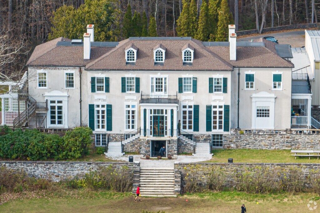 Welcome to Trivium School located in Lancaster, Massachusetts.