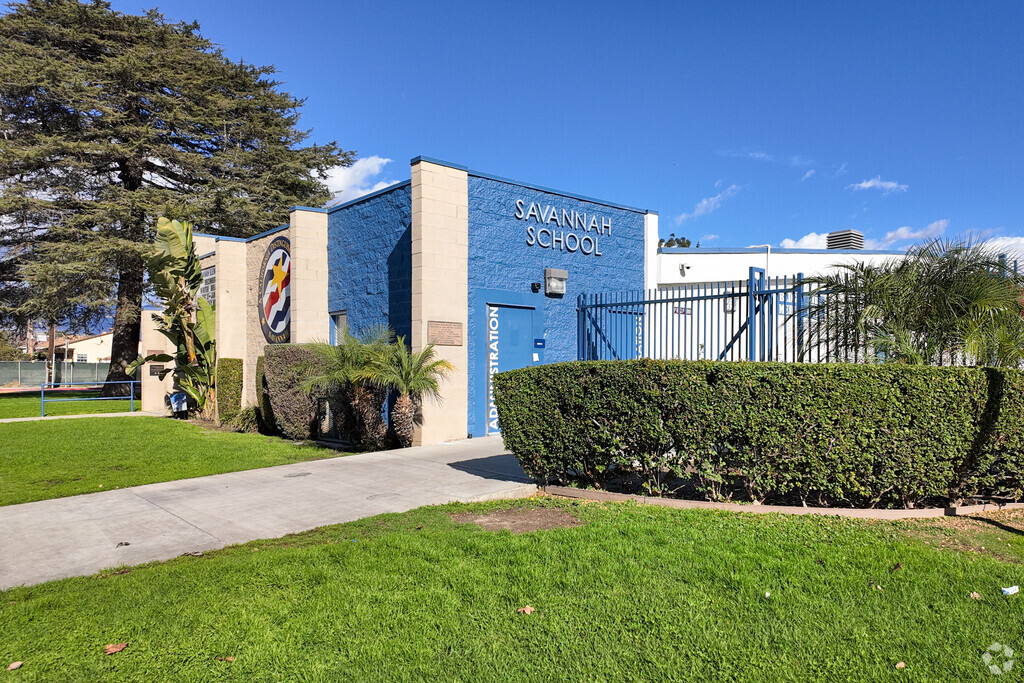 Frontside of Savannah Elementary School in Rosemead, Ca.