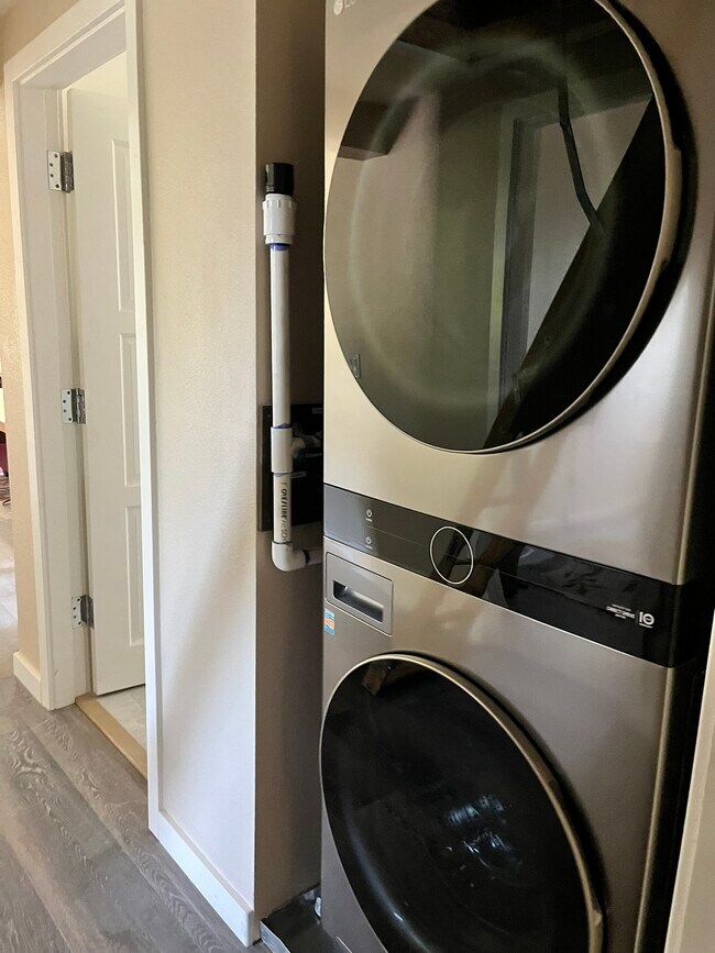 906 Mustang Ct Unit A, Petaluma, CA 94954